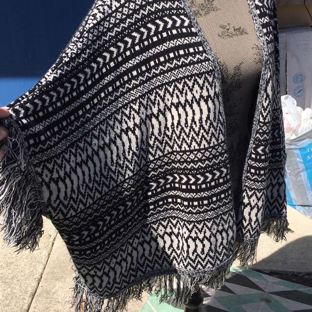 Cardigan - Picture 5 of 8